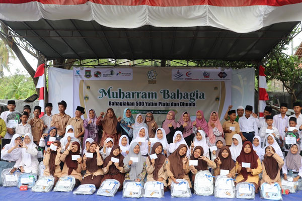 Sedekah-Peralatan-Sekolah