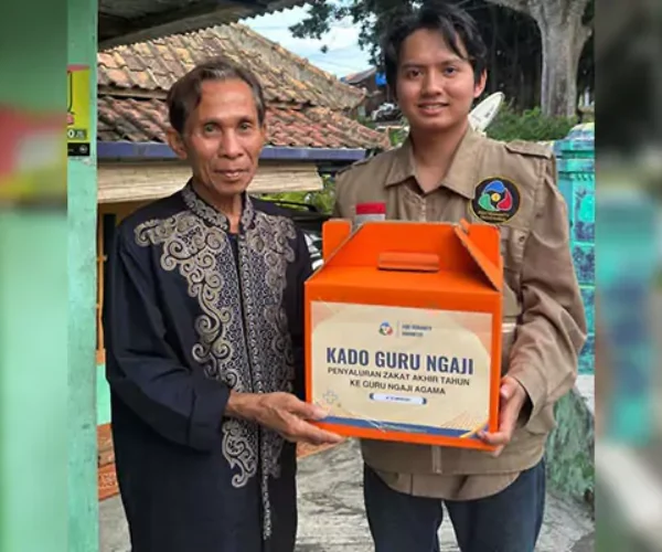 kado-untuk-guru-ngaji-melalui-aquhumanity-indonesia-3-677b533ae5507